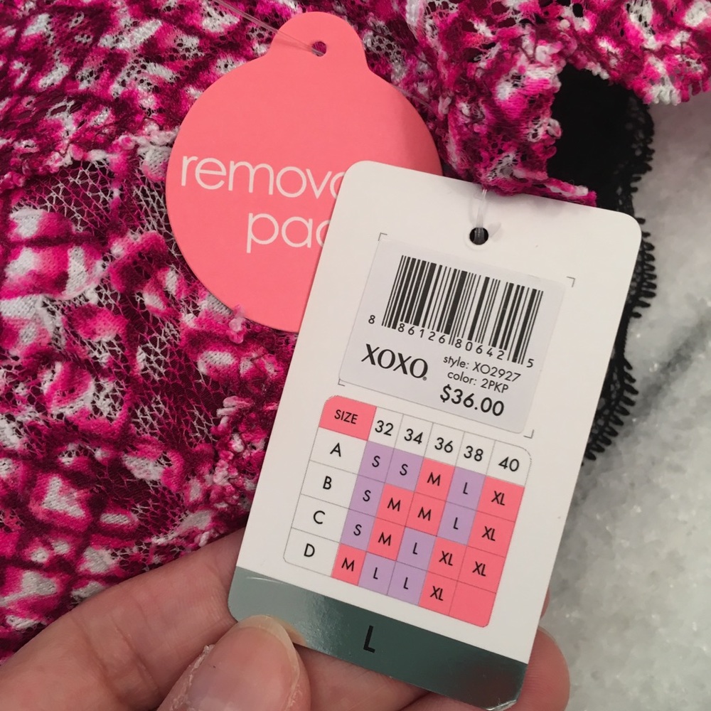 2 new bras with tags - Picture 3 of 8